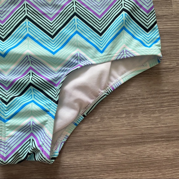 Two piece high rise bathing suit - Picture 4 of 9